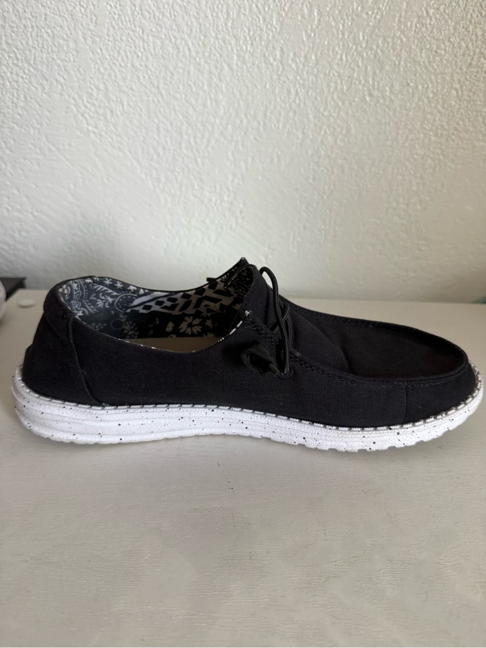 Hey Dude Women's Size 10 Wendy Basic Black Odyssey Slip On Canvas Shoes - Picture 4 of 7